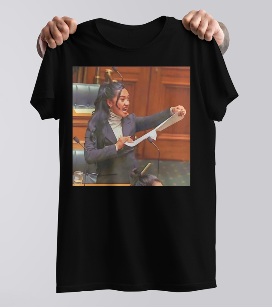 Maori MP Rips Treaty Bill In Parliament Session T-Shirt