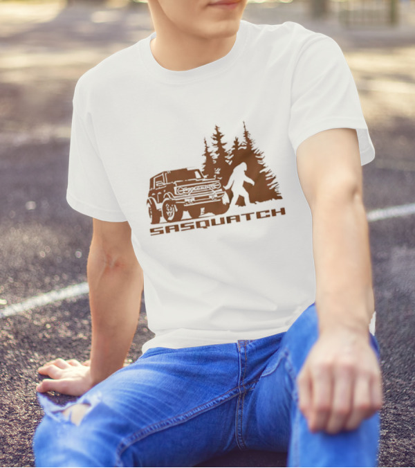 Sasquatch Bigfoot Bronco Truck Forest Scene T-Shirt