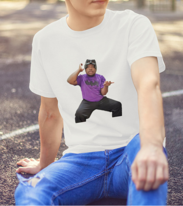 Darius Tiktok Autism Irisa Classic Batman Mask And Pose T-Shirt