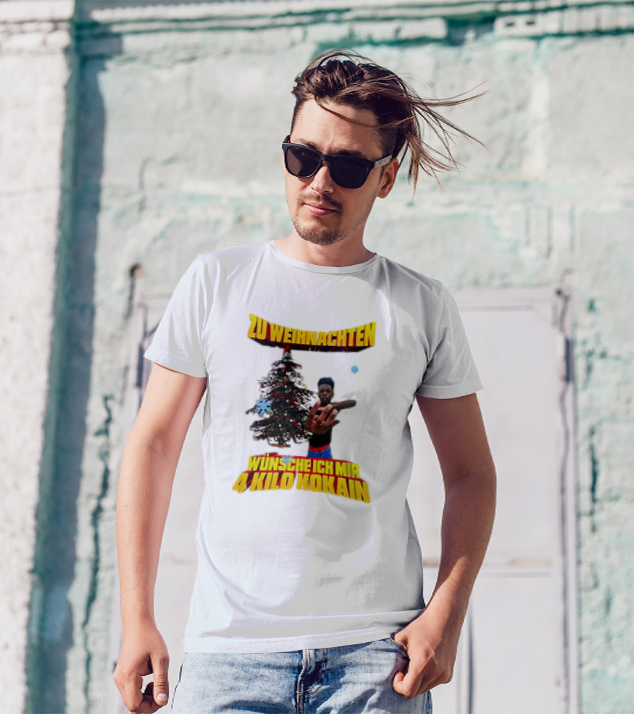 Zu Weihnachten Wünsche Ich Mir 4 Kilo Kokain Christmas Tree And Person T-Shirt