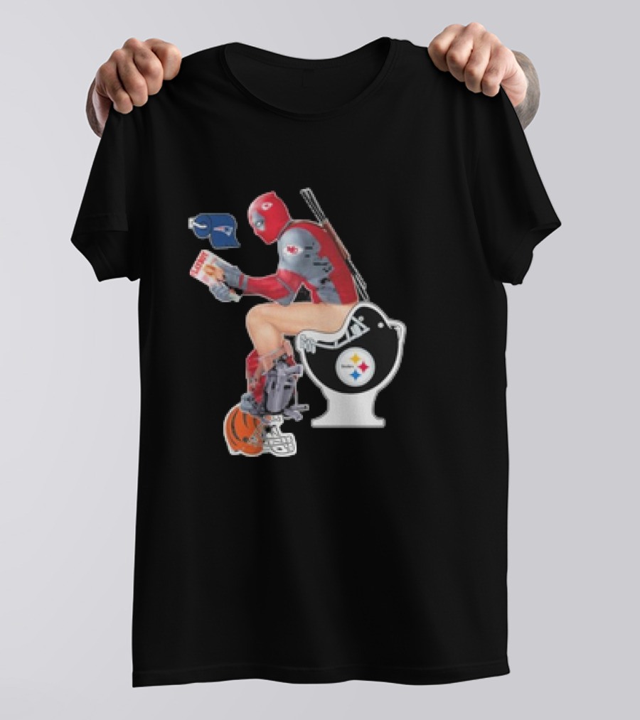 Deadpool On Toilet With Pittsburgh Steelers Bowl And Other NFL Team Helmets Including Kansas City Chiefs And New England Patriots T-Shirt