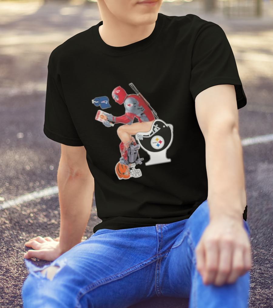 Deadpool On Toilet With Pittsburgh Steelers Bowl And Other NFL Team Helmets Including Kansas City Chiefs And New England Patriots T-Shirt