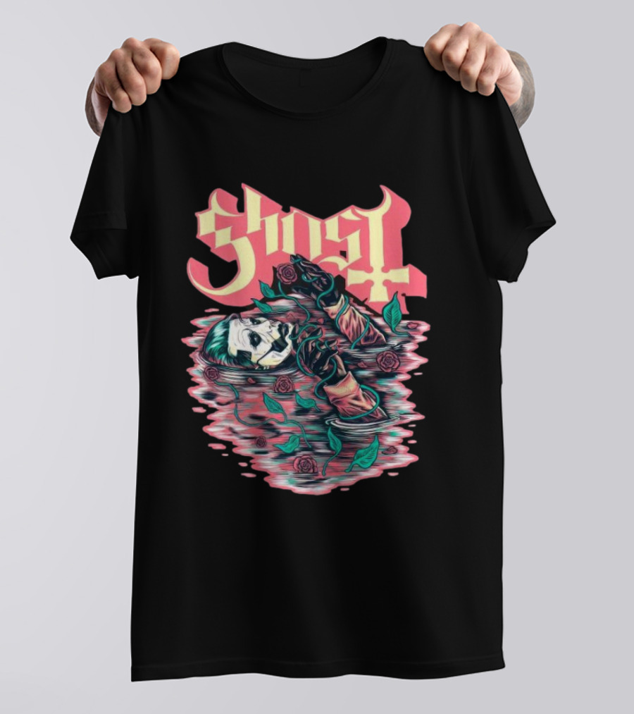 Ghost Pre-Raphaelite Art Nouveau Illustration With Roses T-Shirt
