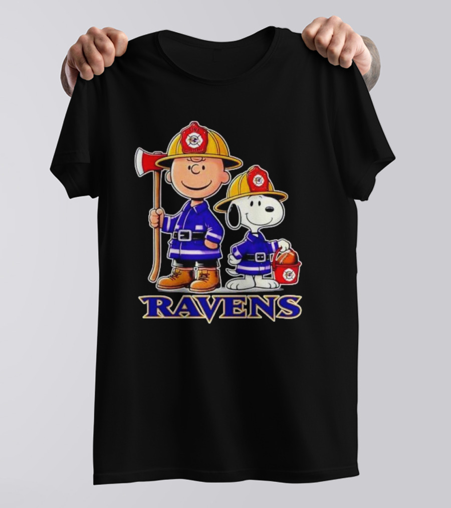 Firefighter Charlie Brown And Snoopy Baltimore Ravens T-Shirt