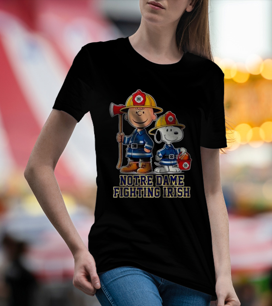Firefighter Charlie Brown And Snoopy Notre Dame Fighting Irish T-Shirt