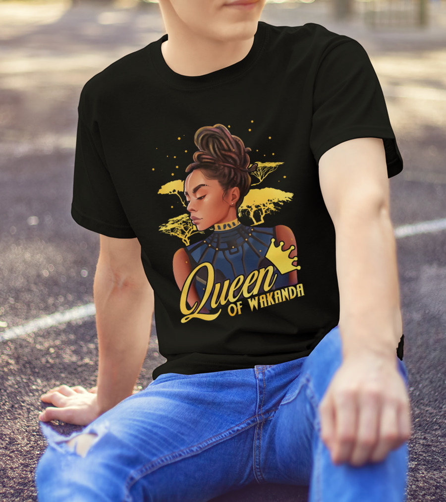Queen Of Wakanda Royalty And Elegance With African Serengeti Backdrop T-Shirt