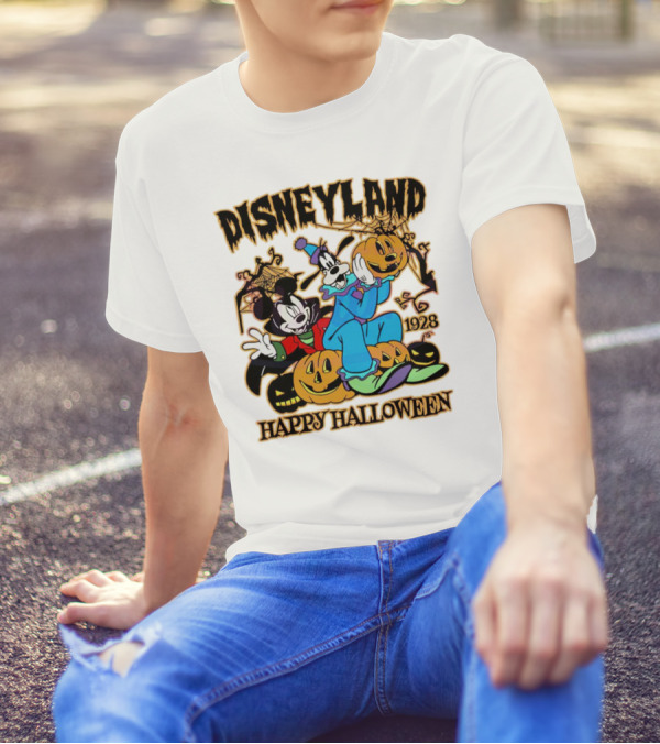 Disneyland Happy Halloween 1928 Mickey Goofy Pumpkins T-Shirt
