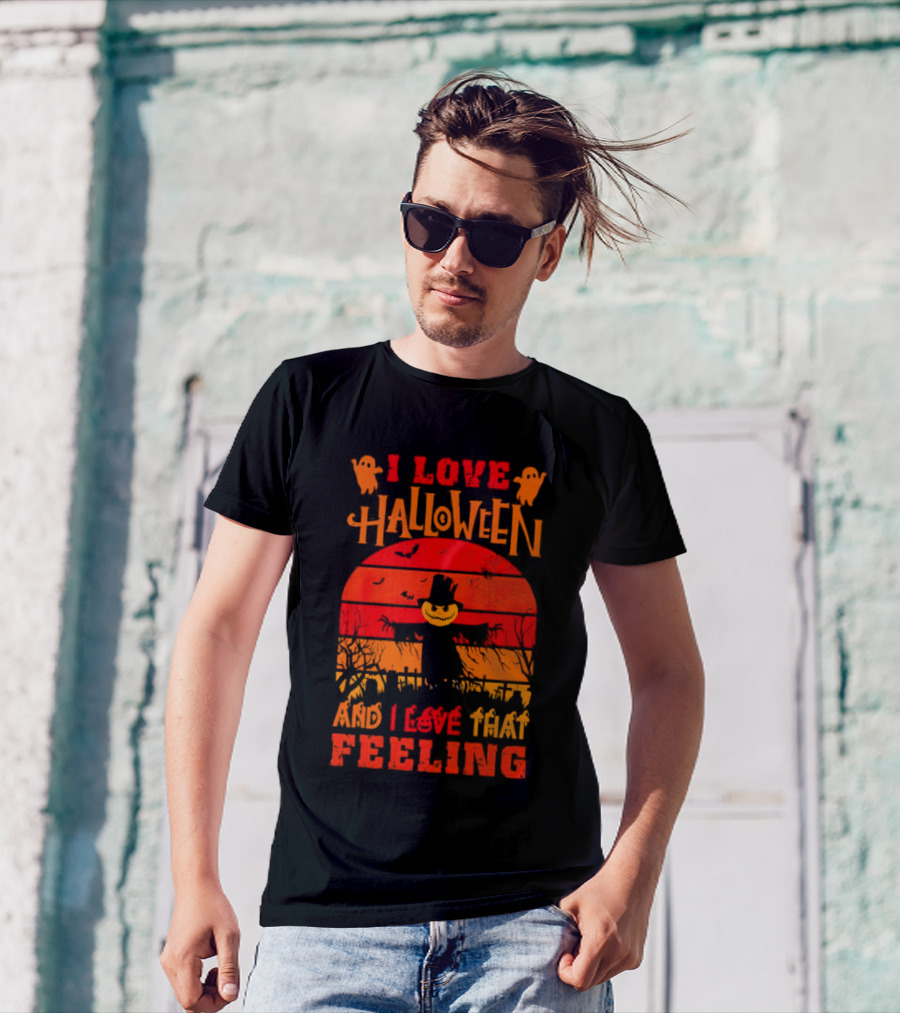 I Love Halloween I Love That Feeling Scarecrow Sunset Ghosts T-Shirt