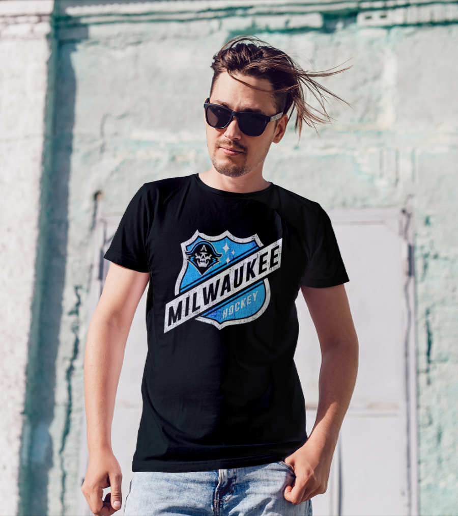 Milwaukee Hockey Admirals Badge Skull T-Shirt