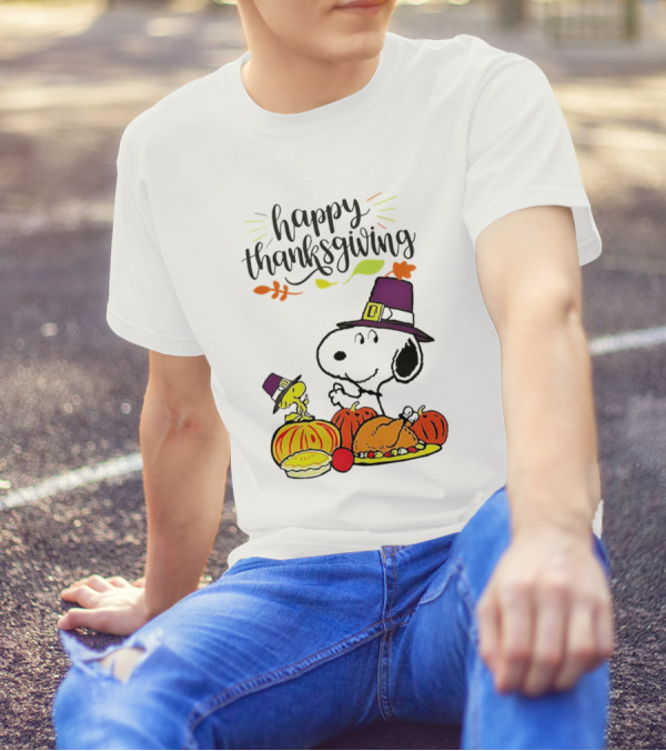 Thanksgiving Snoopy And Woodstock With Pilgrim Hats Feast T-Shirt