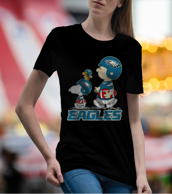 Peanuts Charlie Brown Snoopy Eagles Football Helmet T-Shirt