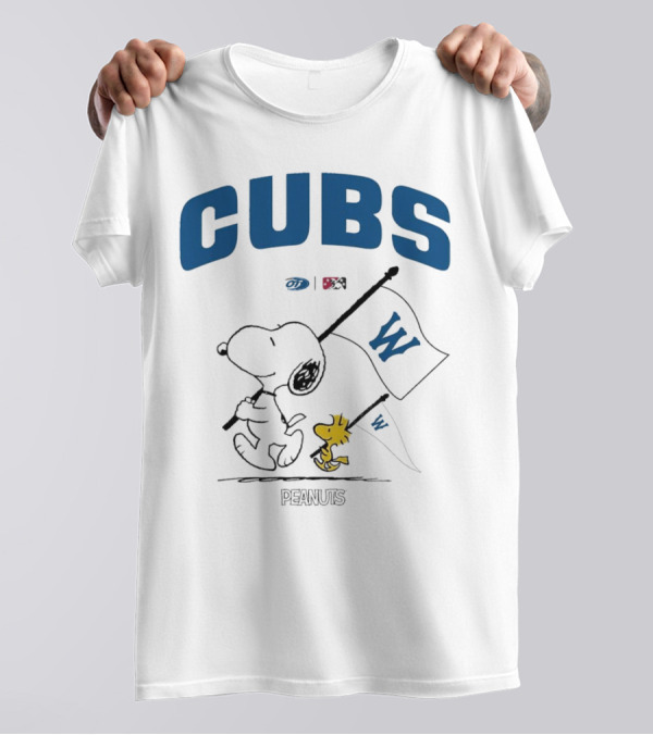 Peanuts Snoopy Woodstock Cubs W Flag T-Shirt