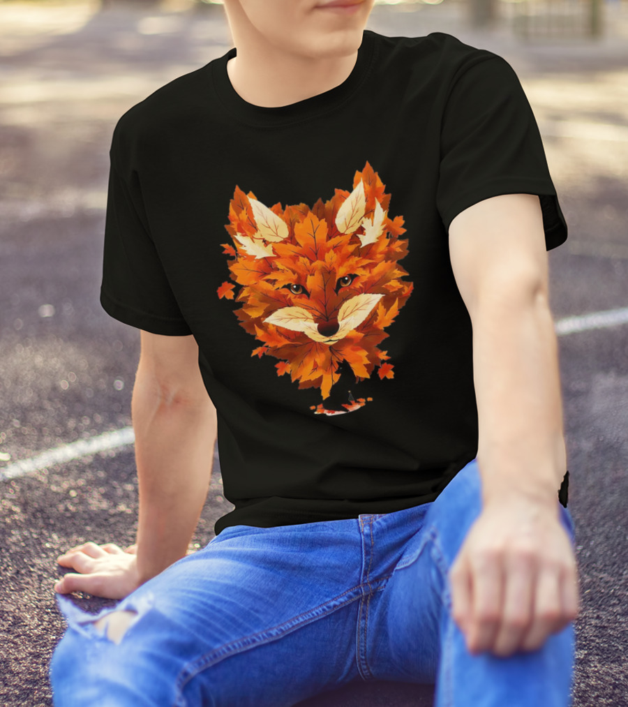 Red Fox Face With Autumn Leaves T-Shirt