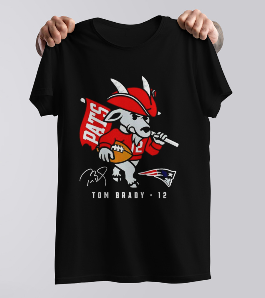 New England Patriots PATS Tom Brady 12 GOAT Logo Illustrative Character T-Shirt