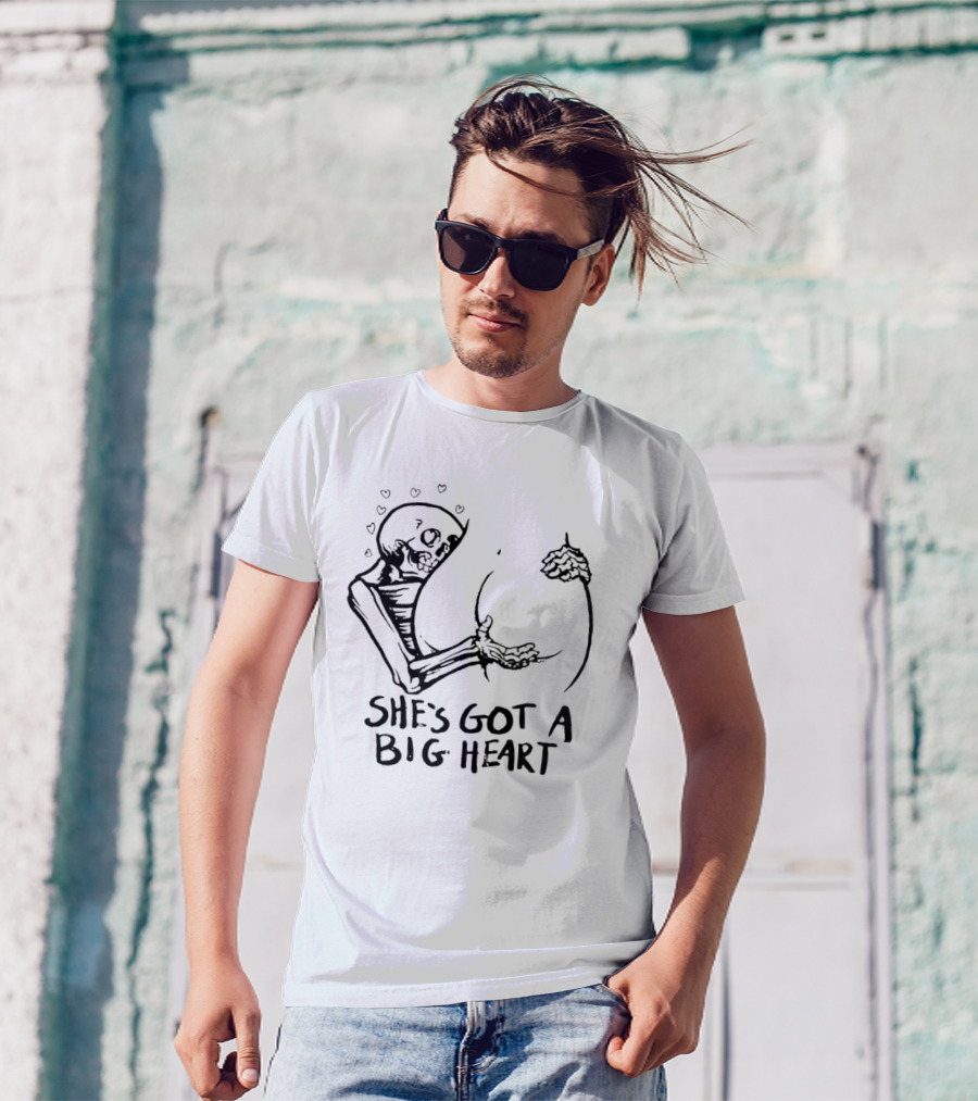 She's Got A Big Heart Skeleton Hugging T-Shirt