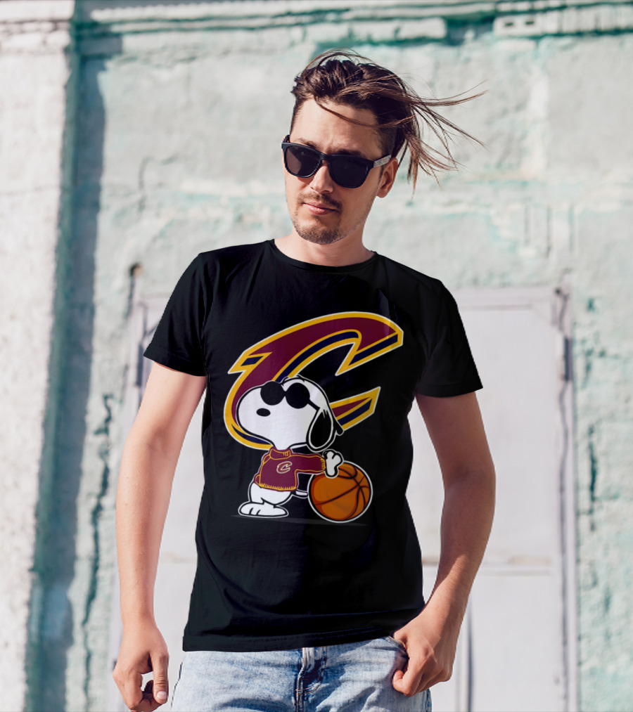 Snoopy Peanuts Cleveland Cavaliers NBA Basketball T-Shirt