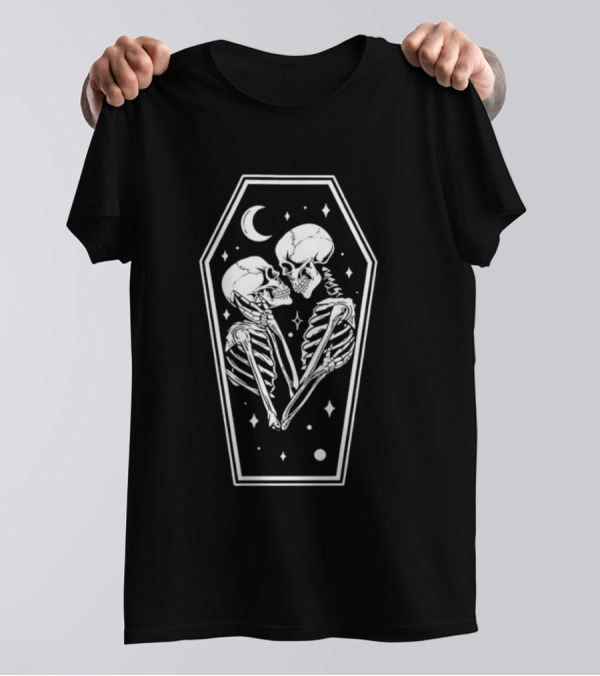 Skeletons Embracing In Coffin Tarot Card T-Shirt