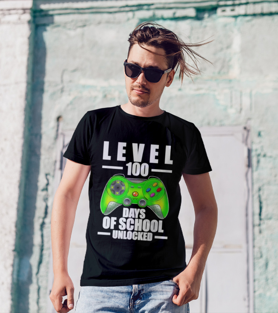 LEVEL 100 DAYS OF SCHOOL UNLOCKED GAMING CONTROLLER T-Shirt