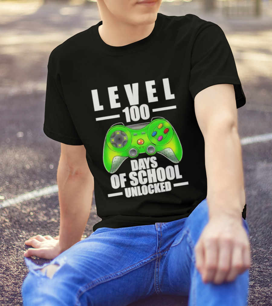LEVEL 100 DAYS OF SCHOOL UNLOCKED GAMING CONTROLLER T-Shirt
