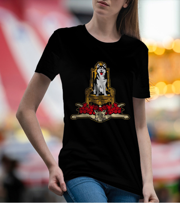 Washington Huskies King Of The Apple Throne With Cougar Rug T-Shirt