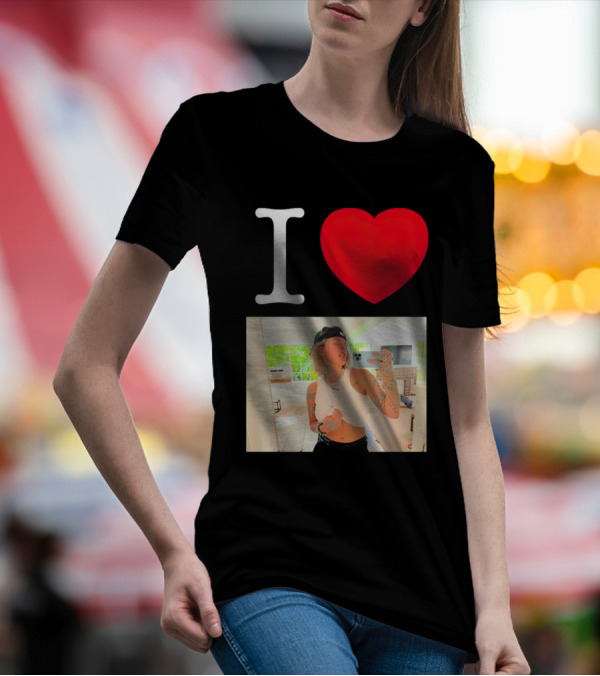 I Love Lauren Sanderson Tattooed White Crop Top Mirror Selfie Image T-Shirt