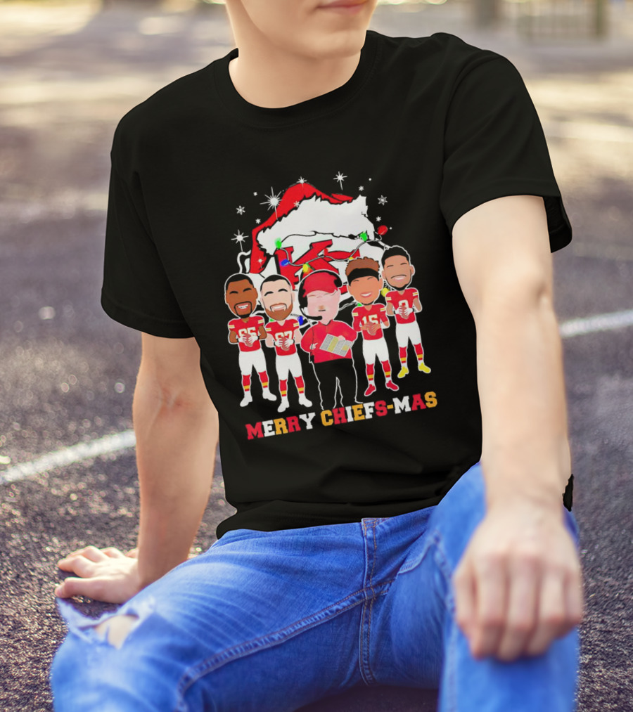 Kansas City Chiefs Merry Chiefs-Mas Christmas NFL Team Festive Cartoon Players And Santa Hat T-Shirt
