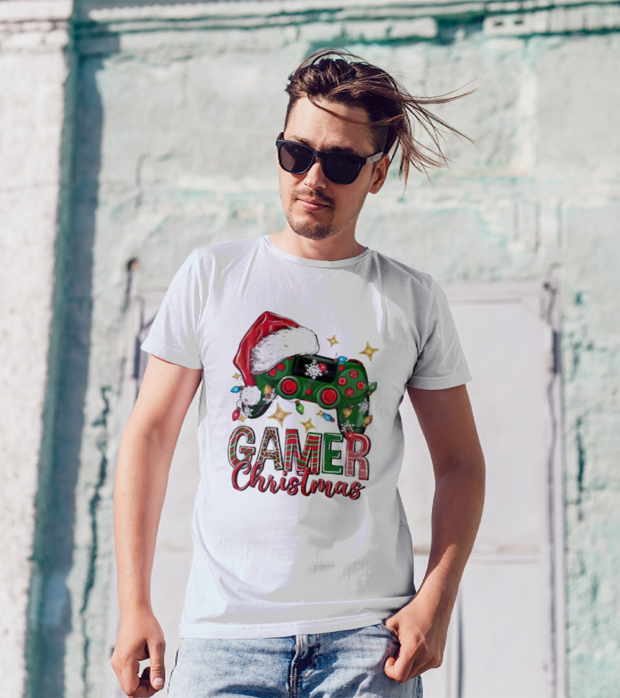 Gamer Christmas Santa Hat Game Controller Holiday Lights T-Shirt