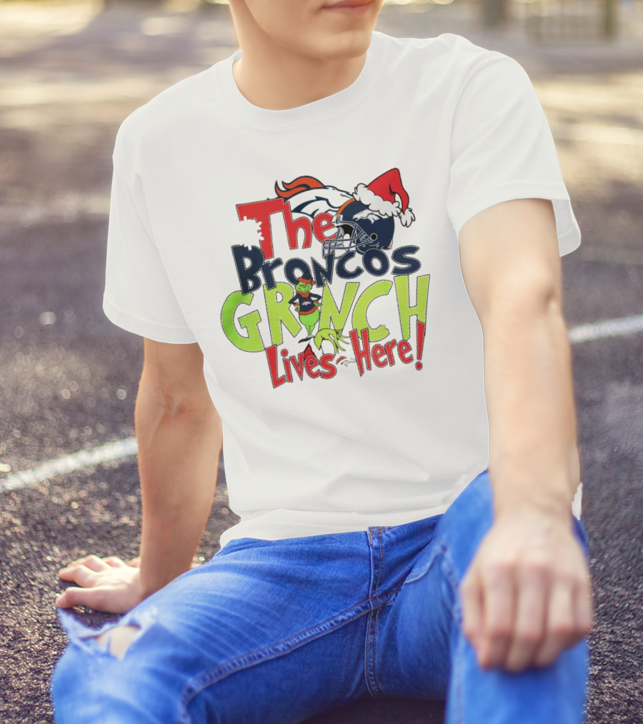 The Broncos Grinch Lives Here Christmas Denver Broncos Santa Hat Helmet T-Shirt