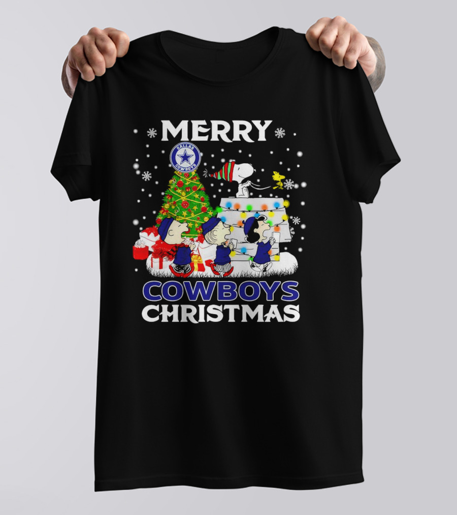 Merry Dallas Cowboys Peanuts Characters Christmas T-Shirt