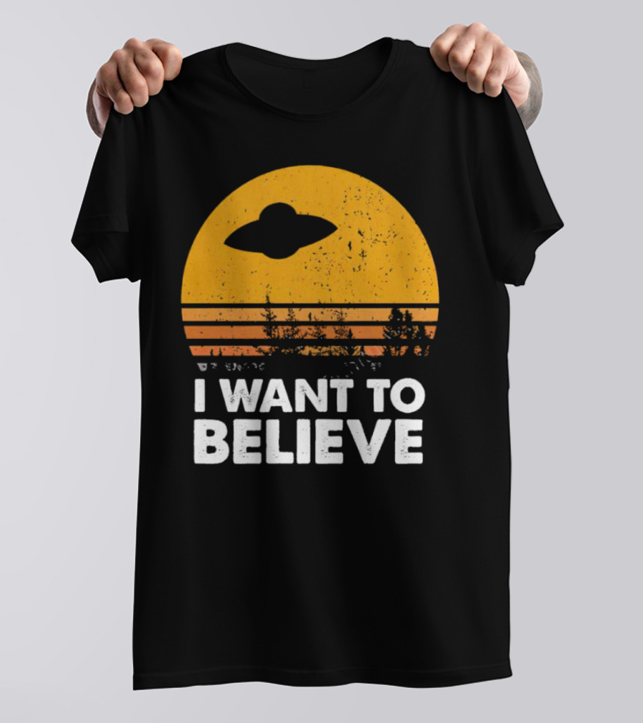 I Want To Believe Alien UFO Vintage Sunset T-Shirt
