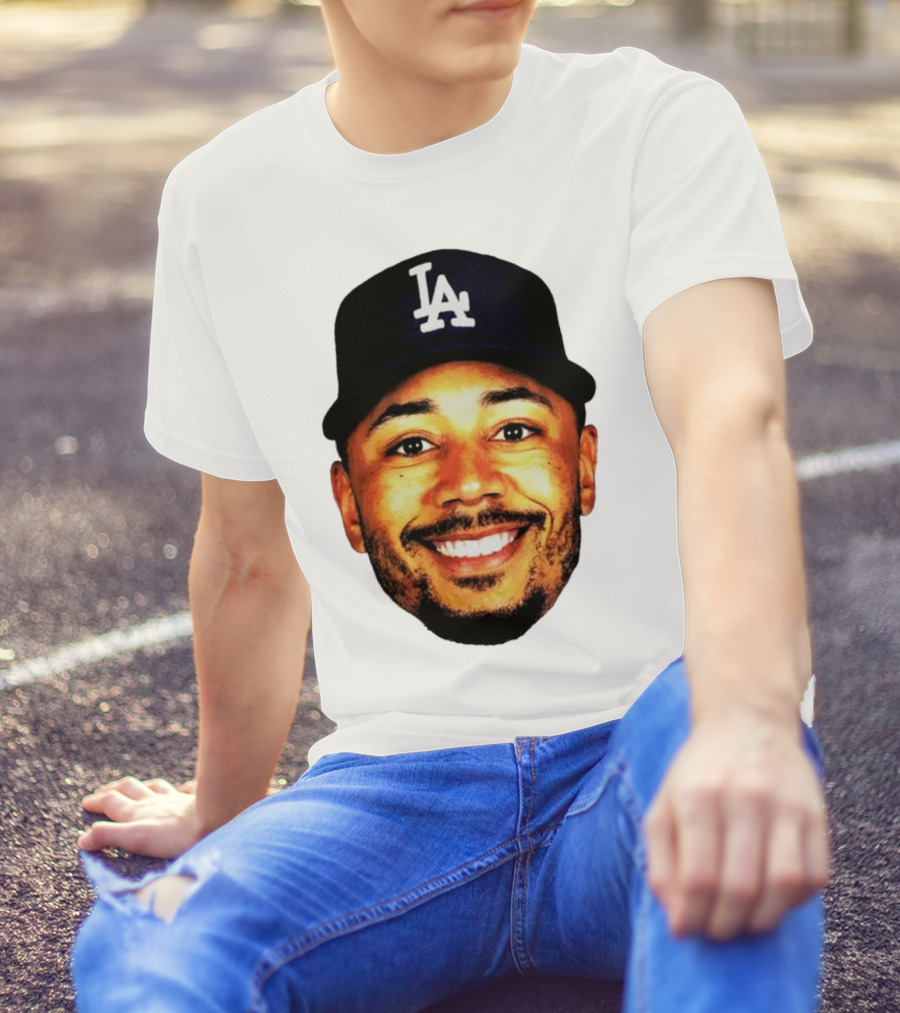 Mookie Betts Los Angeles Dodgers LA Cap Big Face T-Shirt