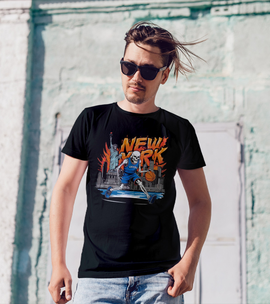 New York Knicks Skeleton Statue Basketball T-Shirt