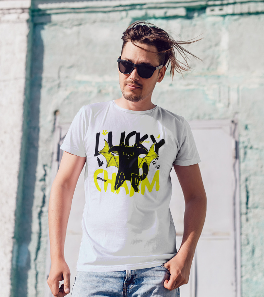 Lucky Charm Booo Meoow Bat Cat Halloween Paws T-Shirt