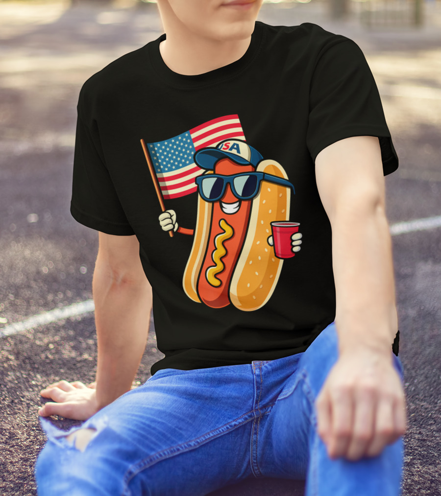 Fourth Of July USA Hotdog With American Flag And Sunglasses T-Shirt