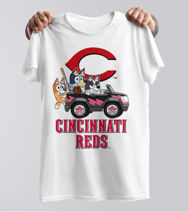 Cincinnati Reds Bandit Chilli Aunt Trixie Heeler Jeep T-Shirt