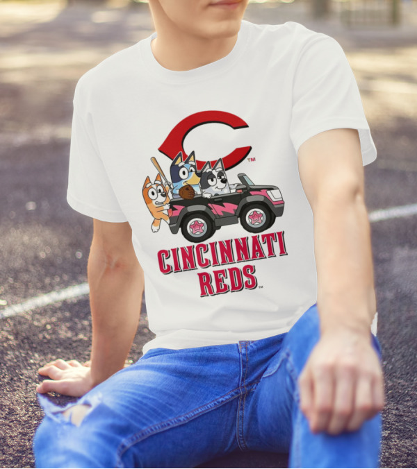 Cincinnati Reds Bandit Chilli Aunt Trixie Heeler Jeep T-Shirt