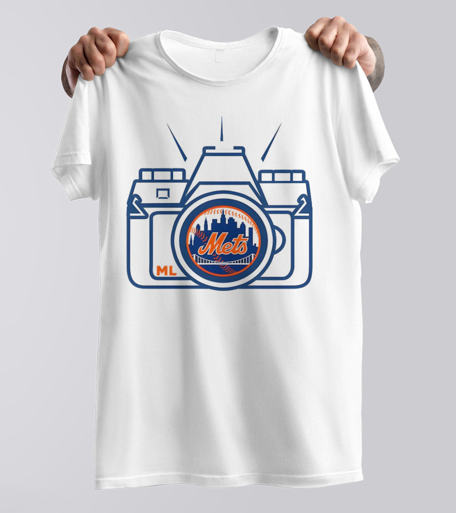 New York Mets Francisco Alvarez Marc Levine Camera T-Shirt