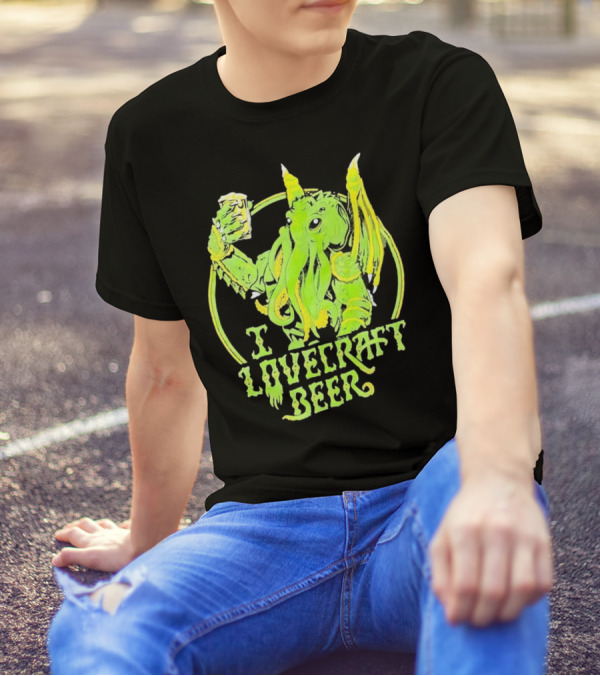 Cthulhu I Love Craft Beer Green Creature Holding Mug T-Shirt