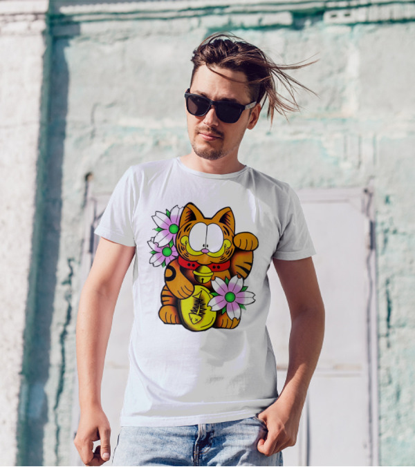 Garfield Maneki Neko With Fish Coin And Flowers T-Shirt