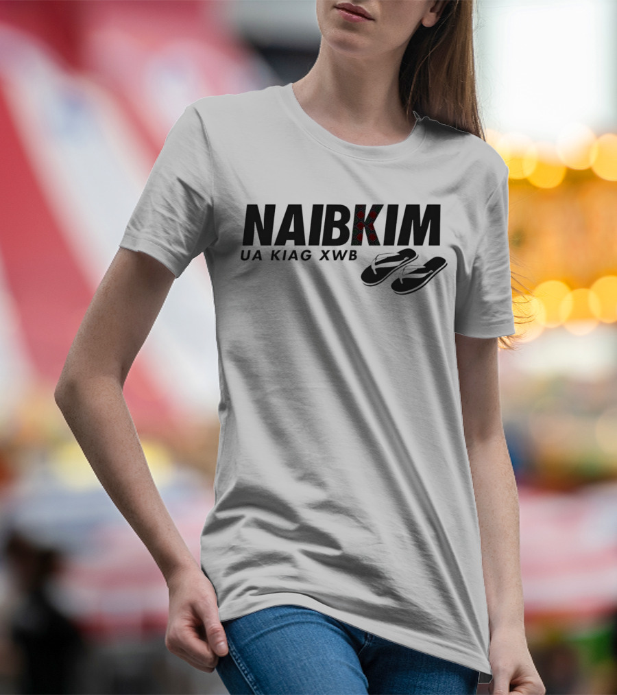 Naibkim Ua Kiag Xwb Floral K Sandals T-Shirt