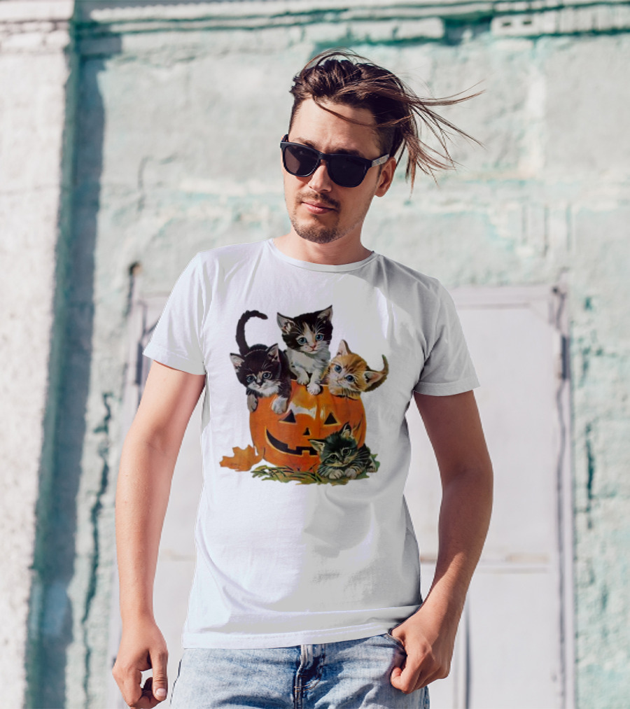 Vintage 90s Cat Pumpkin Halloween Spooky Season T-Shirt