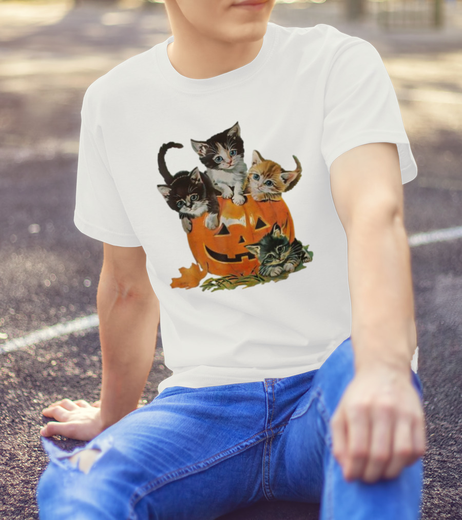 Vintage 90s Cat Pumpkin Halloween Spooky Season T-Shirt