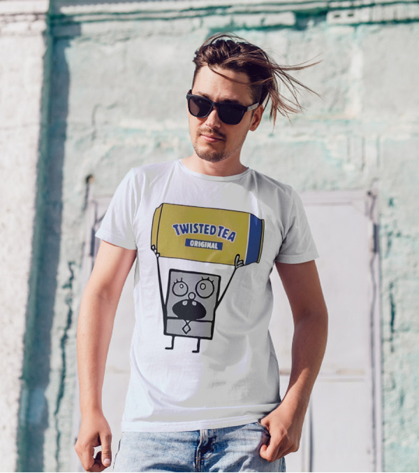 SpongeBob Doodlebob Holding Twisted Tea Original Can T-Shirt