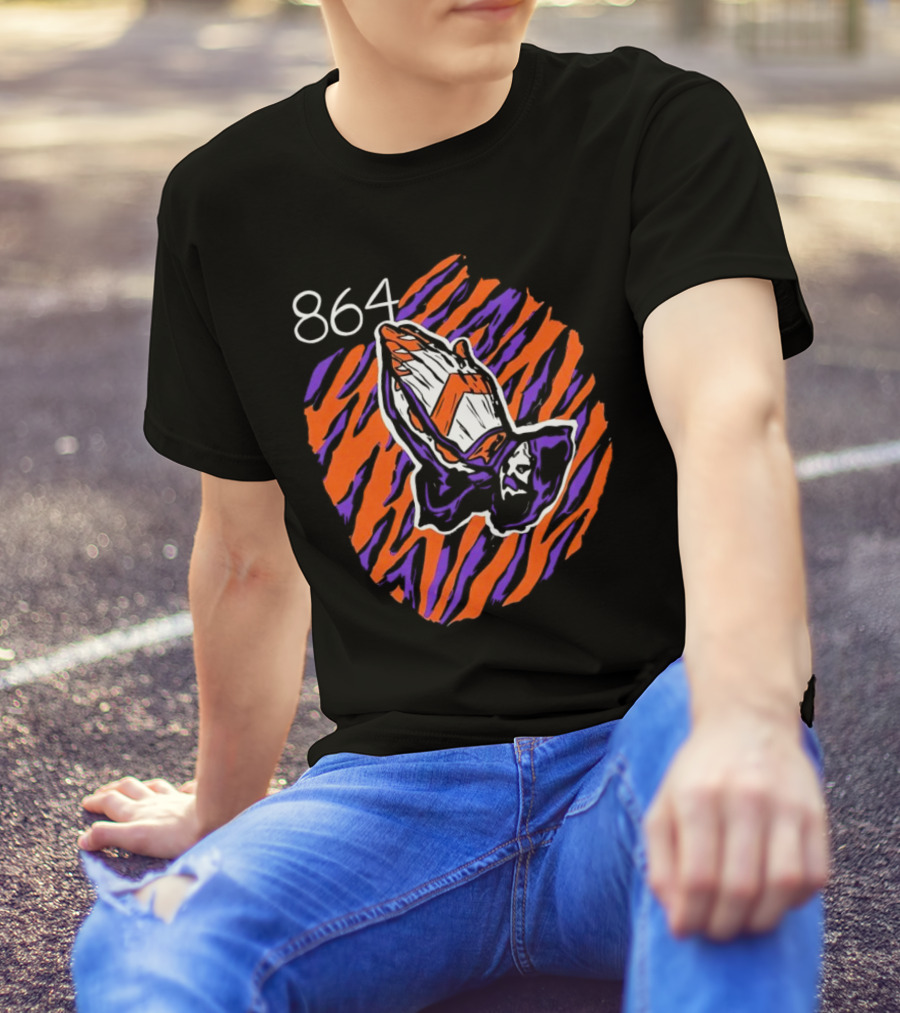 864 Clemson Tigers Praying Hands Football T-Shirt