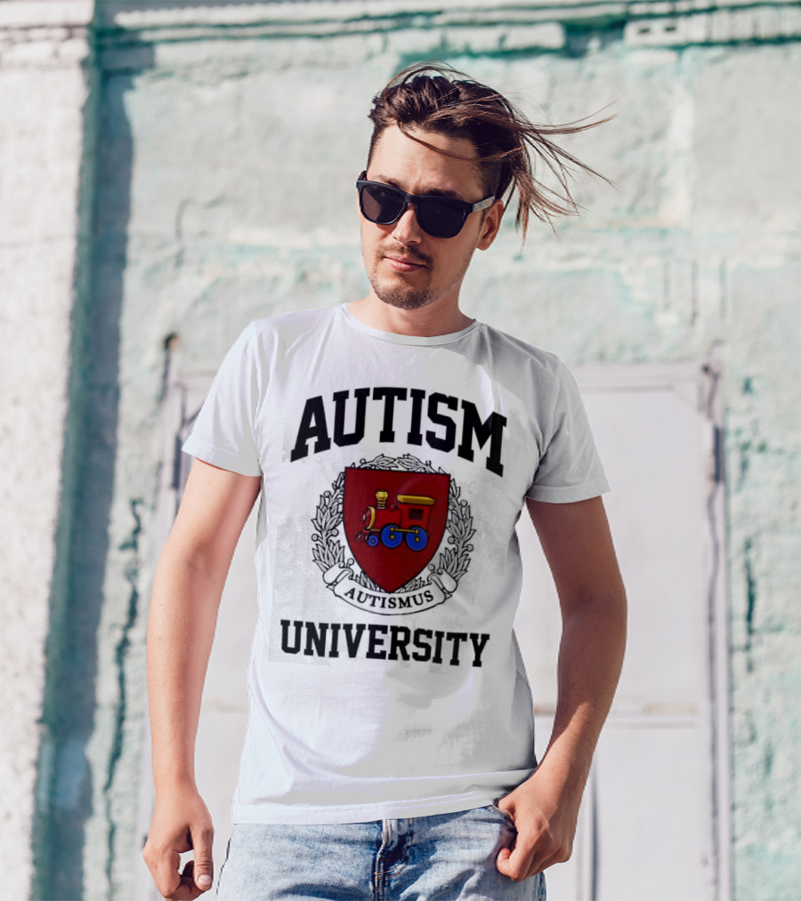 AUTISM UNIVERSITY AUTISMUS CREST CREWNECK T-Shirt