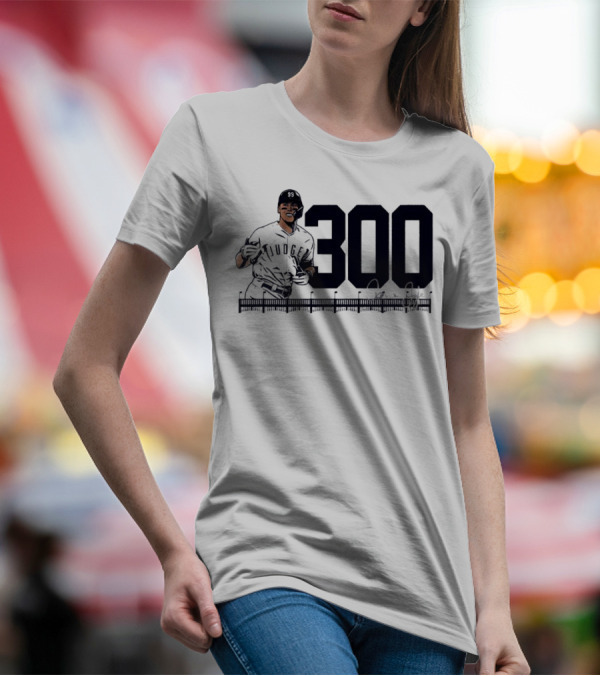 Aaron Judge 300 Career Home Runs Yankees Signature T-Shirt