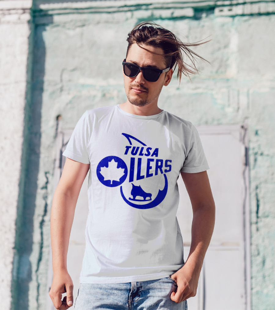 Tulsa Oilers 1982 Maple Leaf Ice Skate T-Shirt