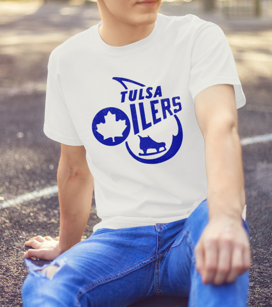 Tulsa Oilers 1982 Maple Leaf Ice Skate T-Shirt
