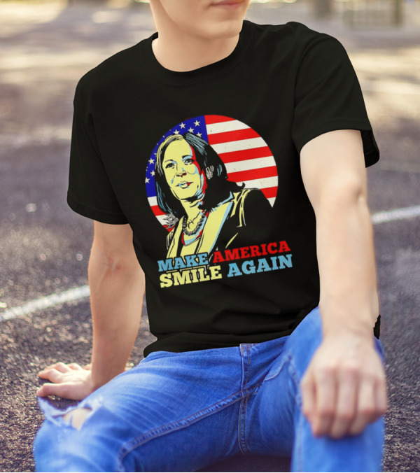 Kamala Harris Make America Smile Again Poster With American Flag Background T-Shirt