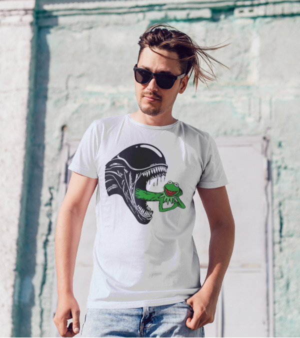 Alien Kermit Xenomorph Mashup Funny T-Shirt